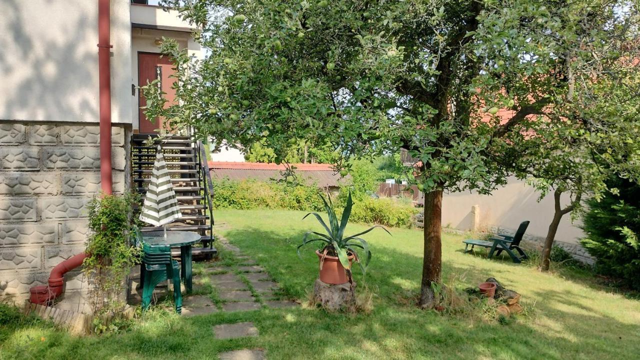 Prague Zbraslav Old Garden Apartment Exterior photo
